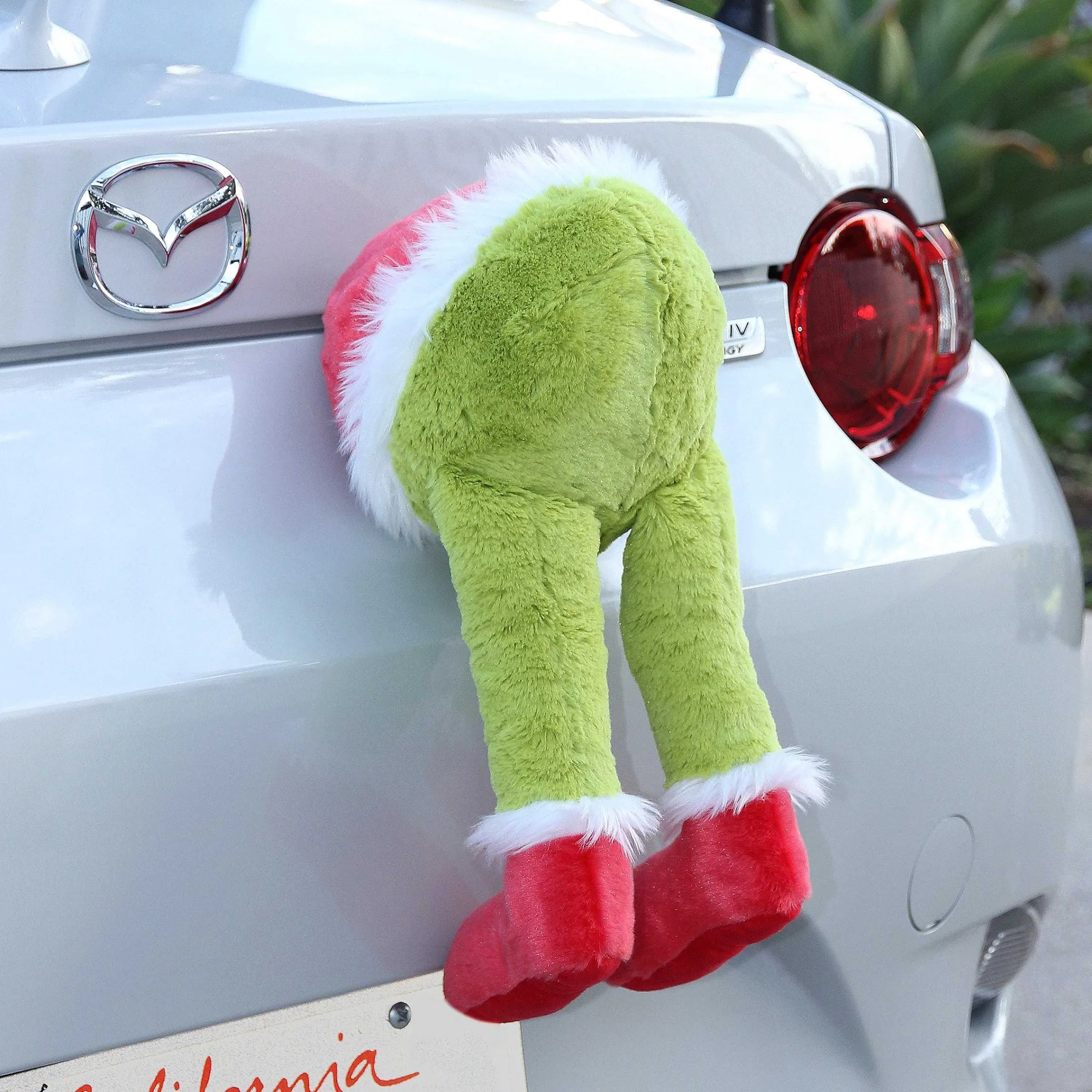 Fashion Aurora® - Dr. Seuss - 15" Hangin' Out Grinch Dr. Seuss